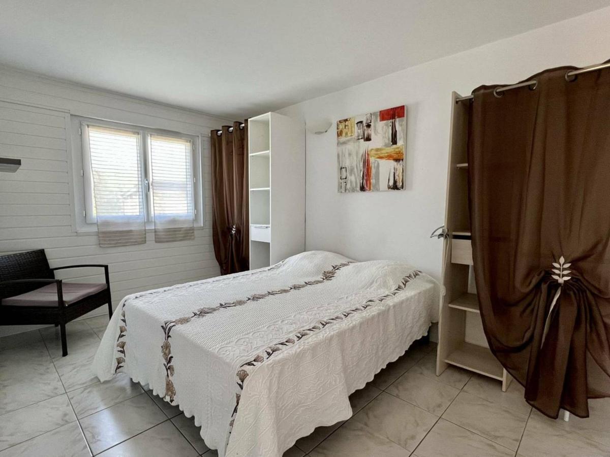 Apartment Maison T3 A Avec Terrasse Et Parking - Fr-1-495-7